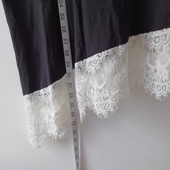 🟣BOGO Karen Kane Black And White Lace Tunic - Picture 3 of 7